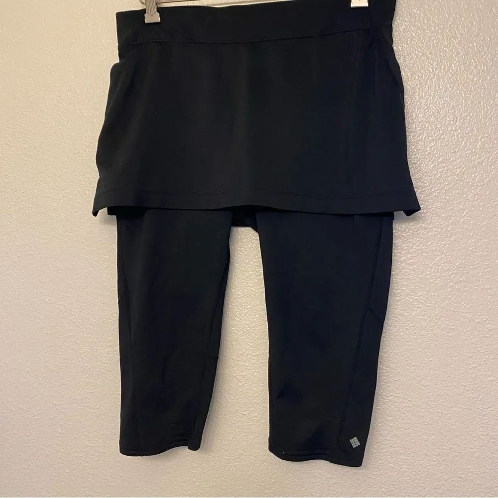 COLUMBIA Omni-wick Skort black capri leggings modest womans M